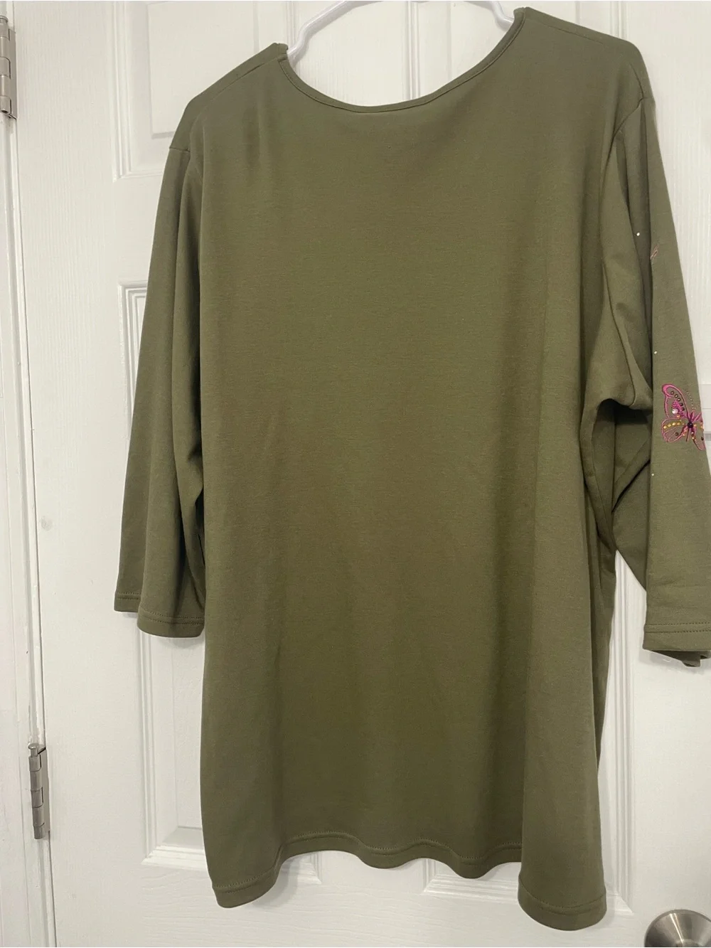 Quacker Factory Olive Green Tunic Top with Butterflies Embellishments 2XL Plus - Picture 3 of 5
